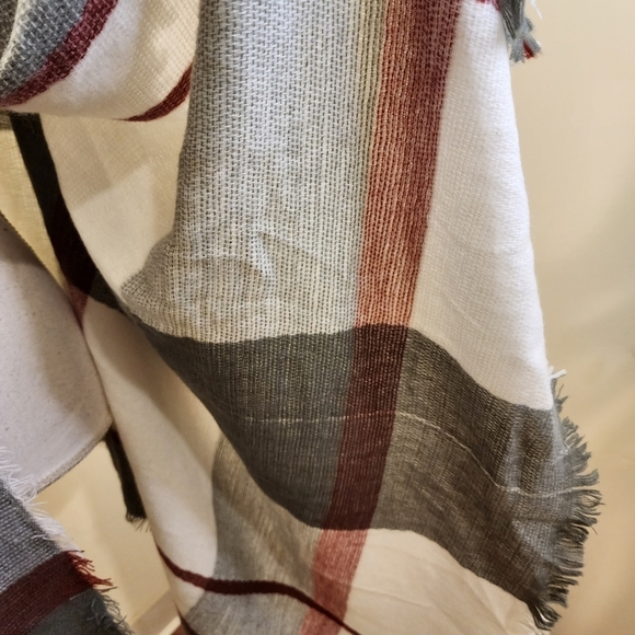 Oversize plaid patterned acrylic Large scarf - Picture 5 of 7